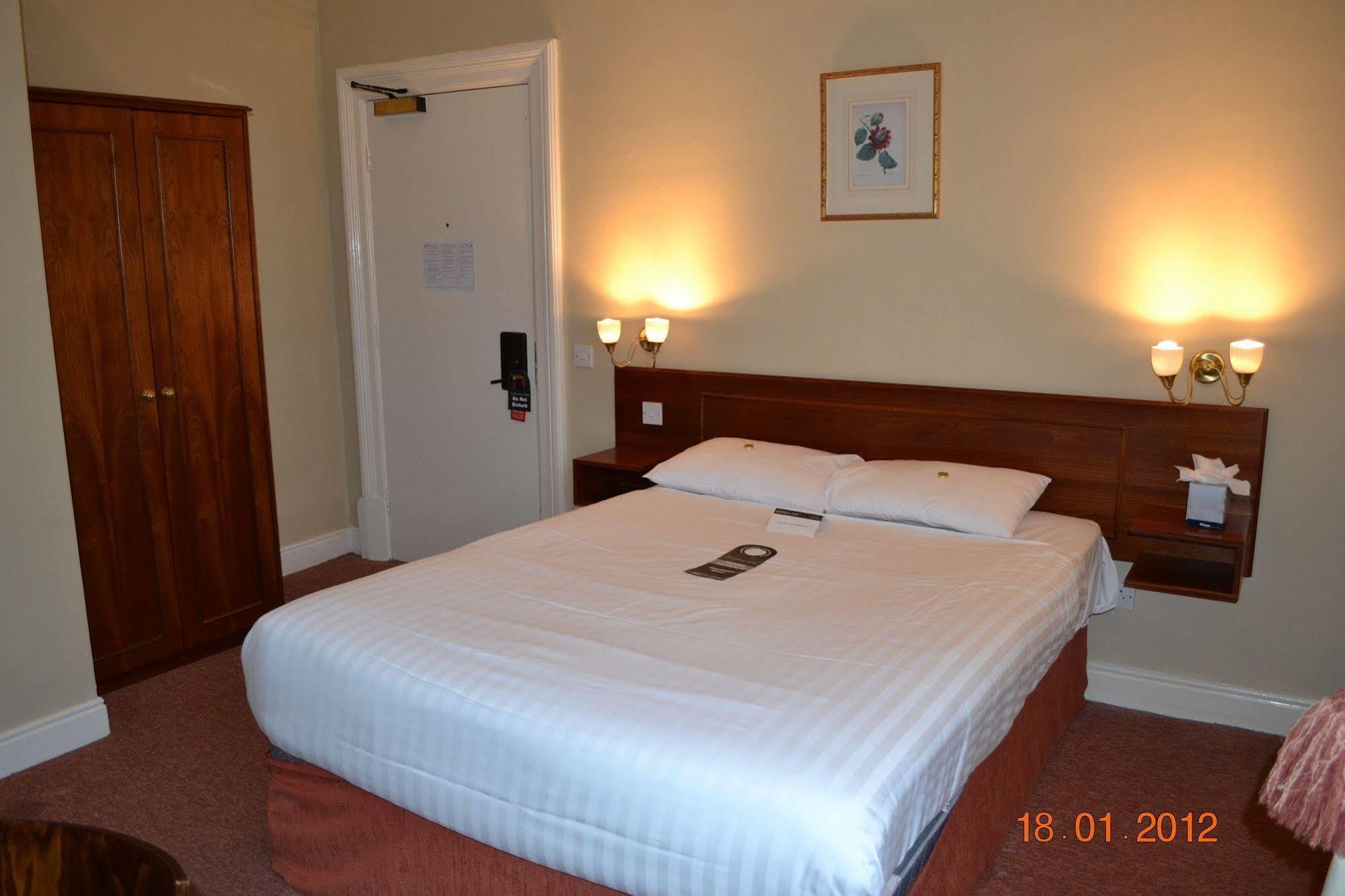 The Kimberley Hotel هاروغايت المظهر الخارجي الصورة